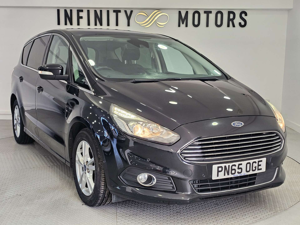 Ford S-Max Titanium