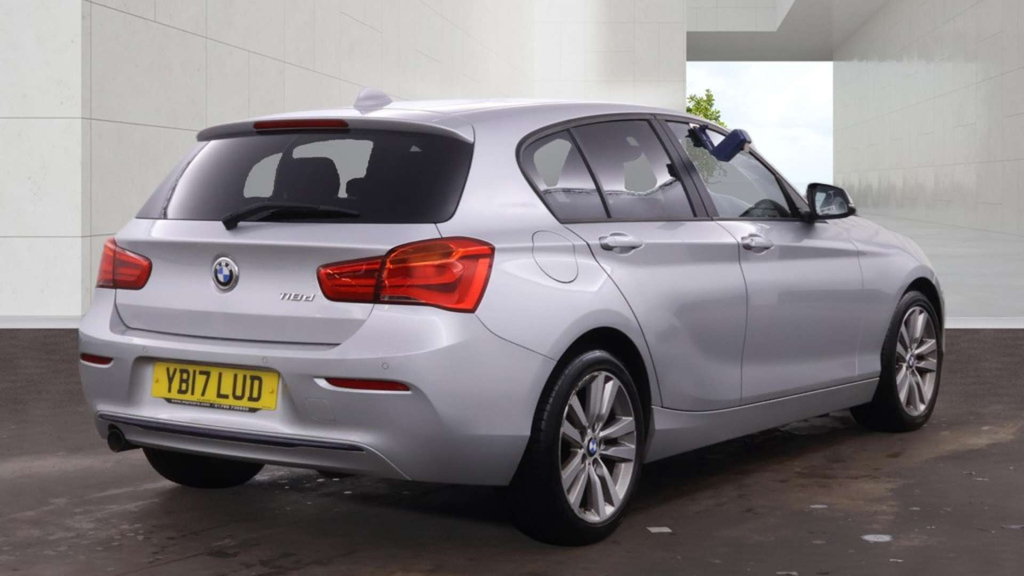 BMW 1 Series 118D Sport Silver #4