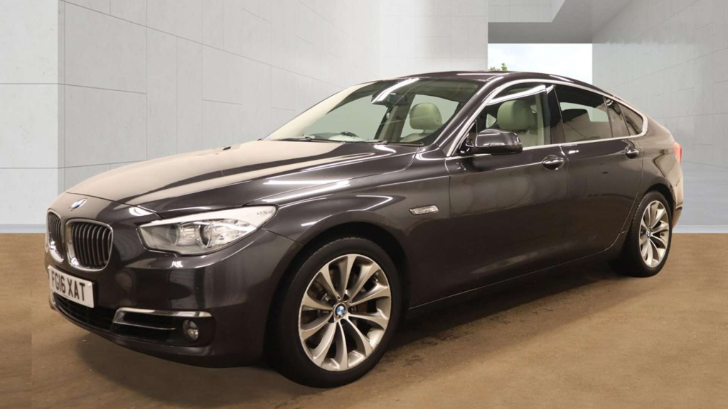 BMW 5 Series 520D Luxury Grey #2