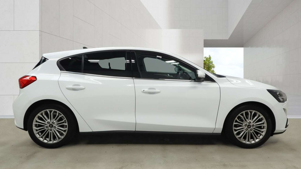 Ford Focus Titanium X Edition Mhev White #5