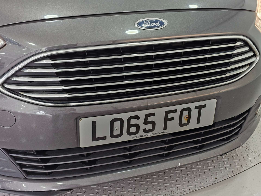 Ford Grand C-Max 1.5 Tdci Zetec Red #10