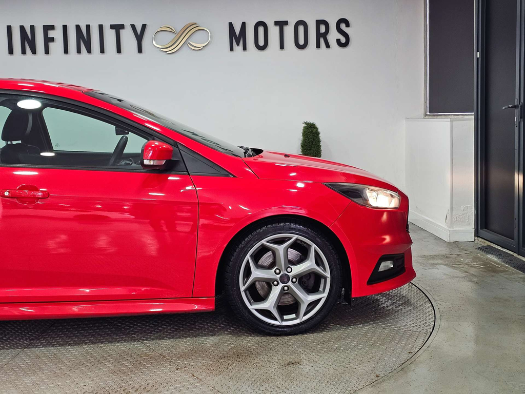 Ford Focus 1.5 Tdci Zetec Euro 6 Ss Black #33