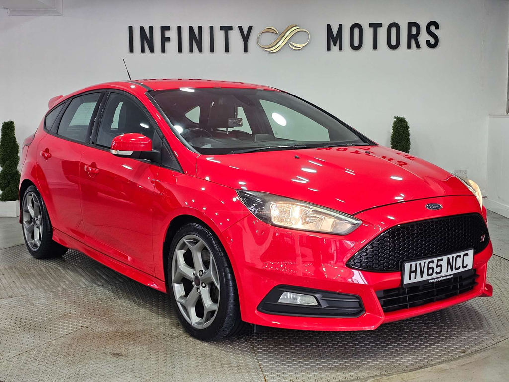 Ford Focus 1.5 Tdci Zetec Euro 6 Ss Black #1