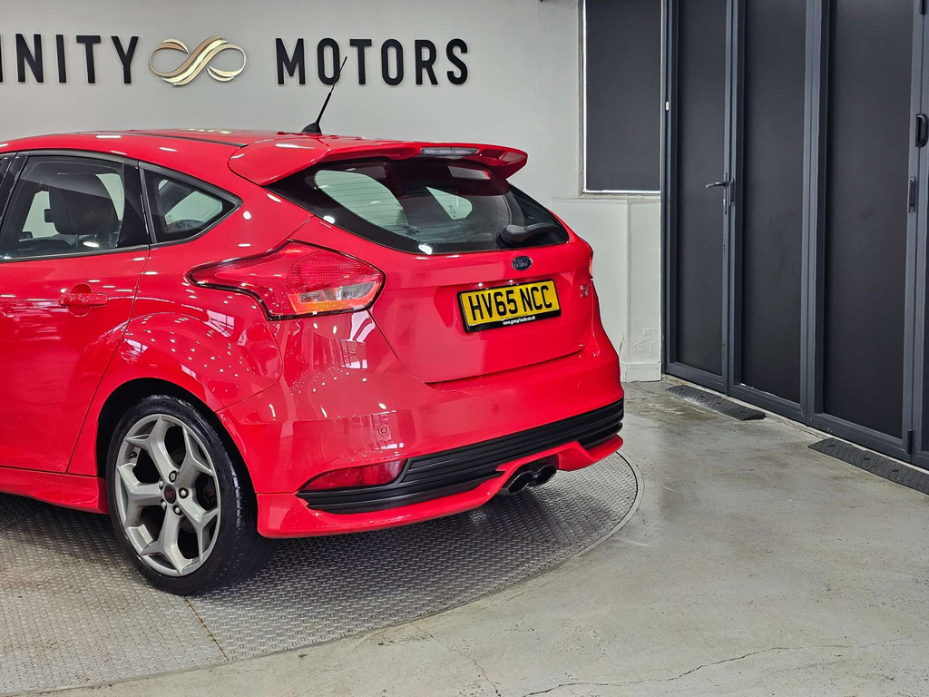 Ford Focus 1.5 Tdci Zetec Euro 6 Ss Black #25