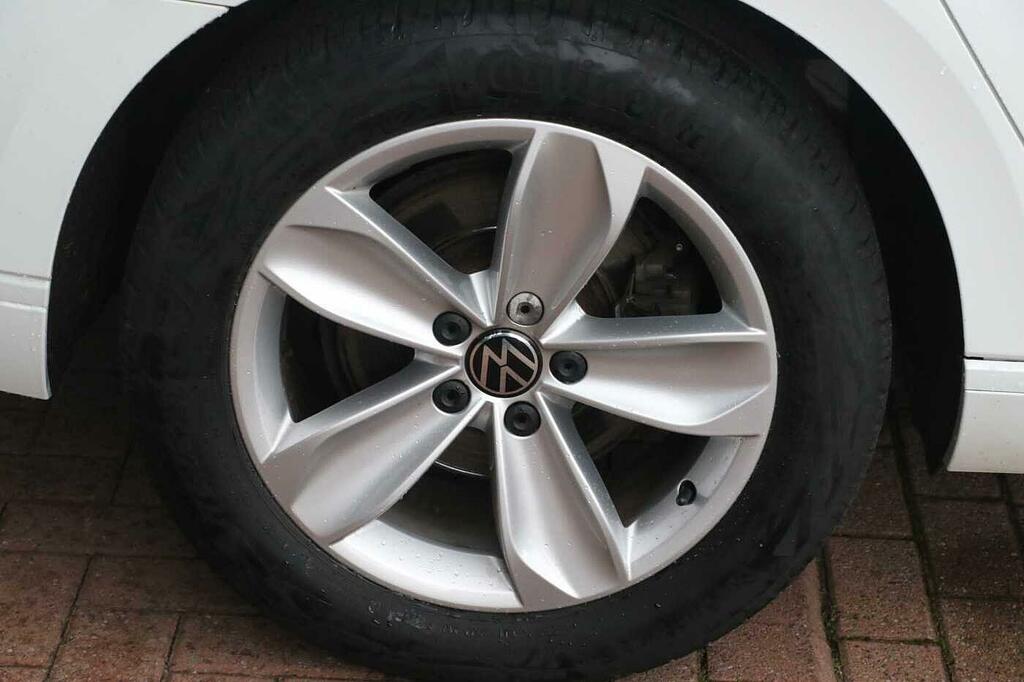 Volkswagen Passat 2.0 Tdi Evo Scr Se Nav Dsg White #5