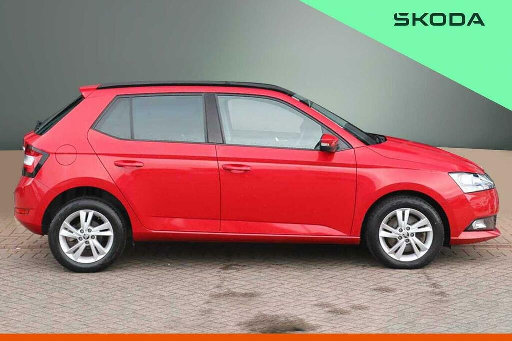 Skoda Fabia 1.0 Tsi 110 Se Dsg Red #4