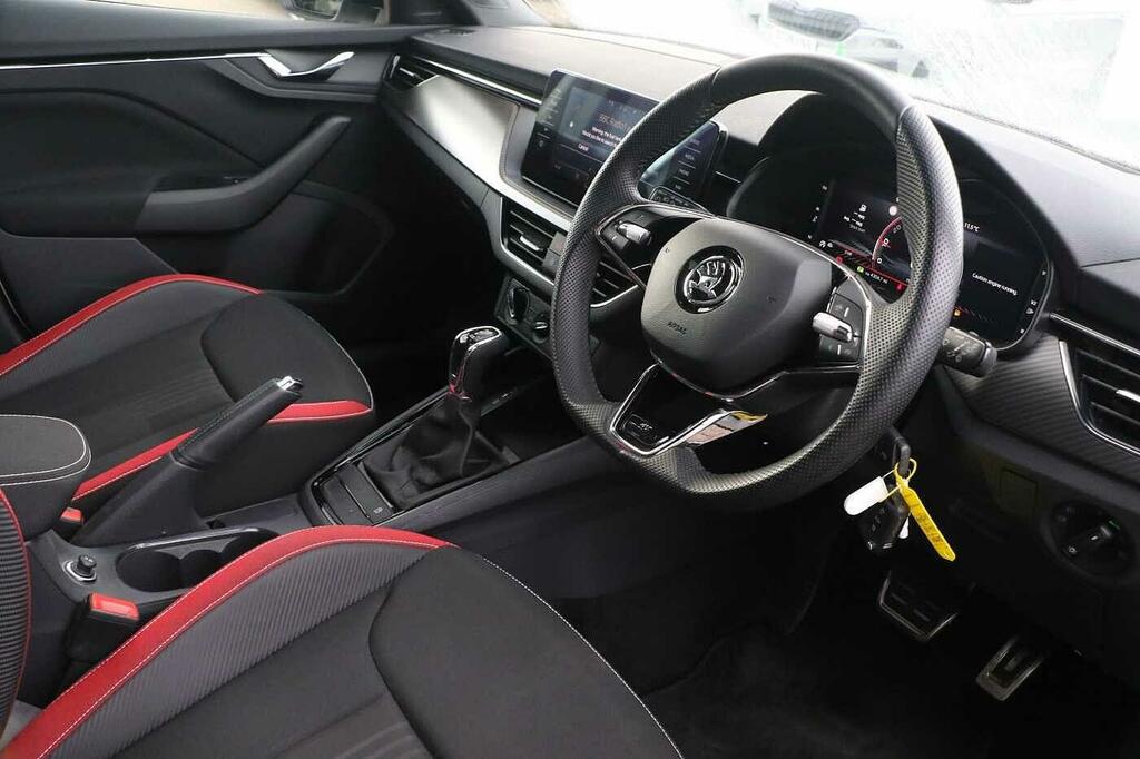 Skoda Kamiq 1.5 Tsi Monte Carlo Dsg White #6