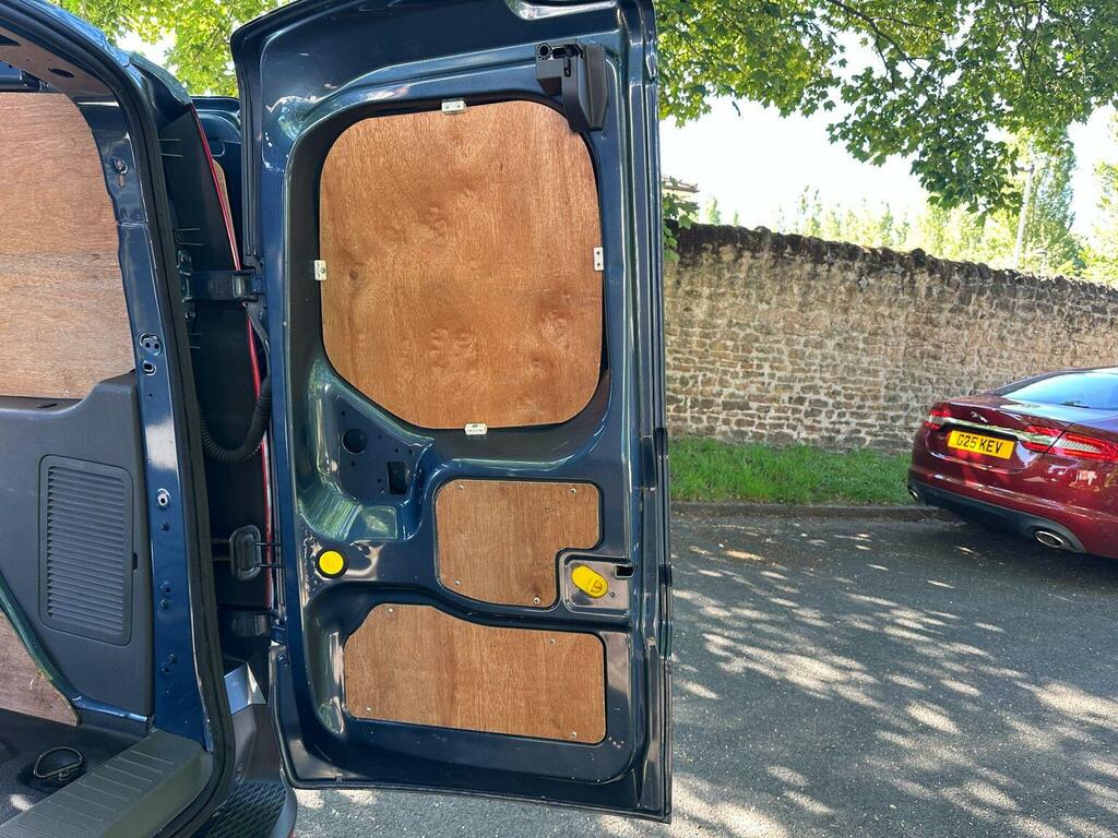Ford Transit Connect Connect 1.5 240 Limited Tdci 119 Bhp Blue #46