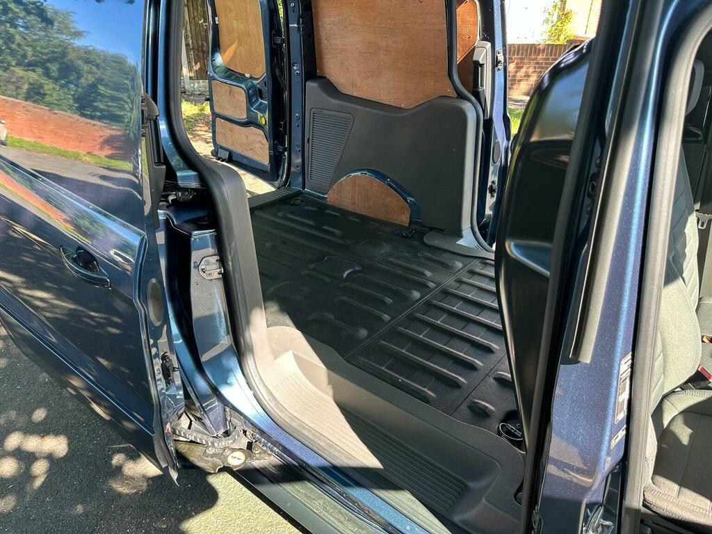 Ford Transit Connect Connect 1.5 240 Limited Tdci 119 Bhp Blue #43