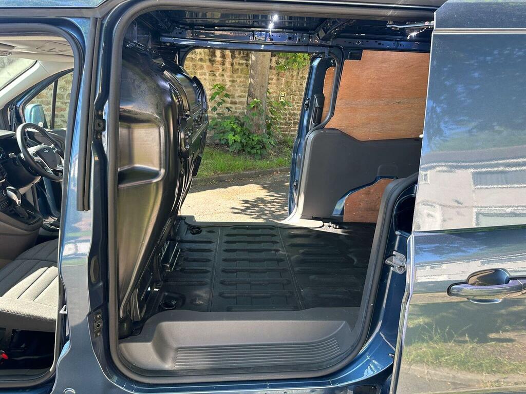 Ford Transit Connect Connect 1.5 240 Limited Tdci 119 Bhp Blue #66