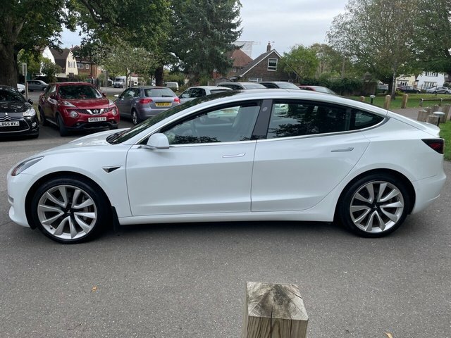 Tesla Model 3 Saloon White #6