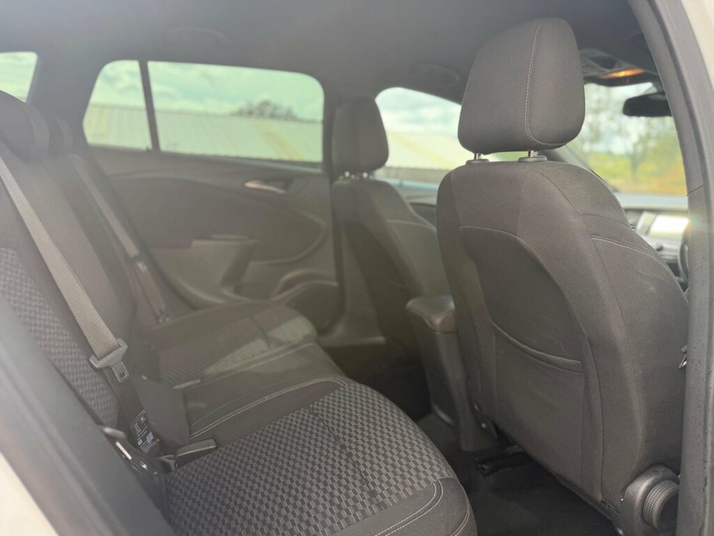 Vauxhall Astra 1.6 Cdti Ecoflex Design Euro 6 Ss White #16