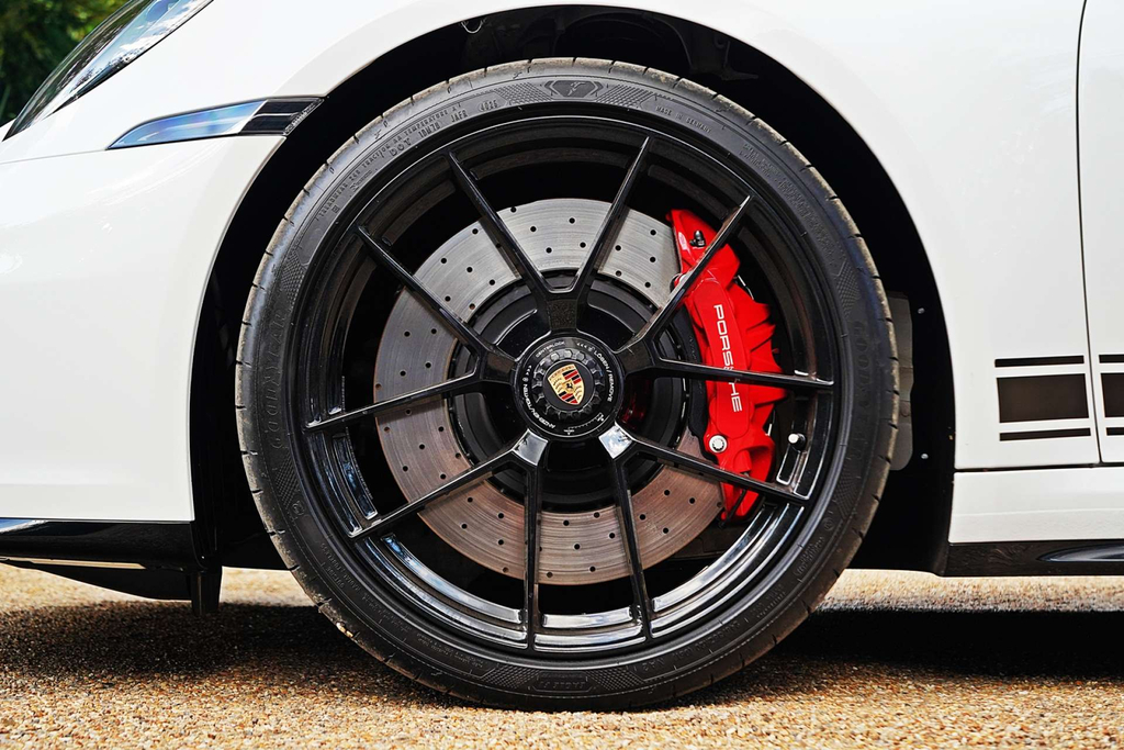 Porsche 911 T-hybrid 992 Carrera Gts Coupe Hybrid Pdk E #2