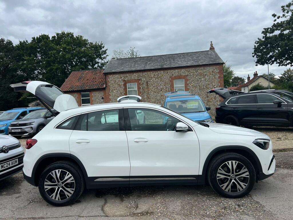 Mercedes-Benz GLA Class Suv 2.0 Gla200d Sport Executive 8G-dct Euro 6 S White #5