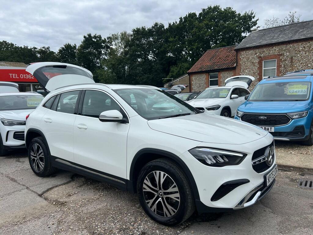 Mercedes-Benz GLA Class Suv 2.0 Gla200d Sport Executive 8G-dct Euro 6 S White #3