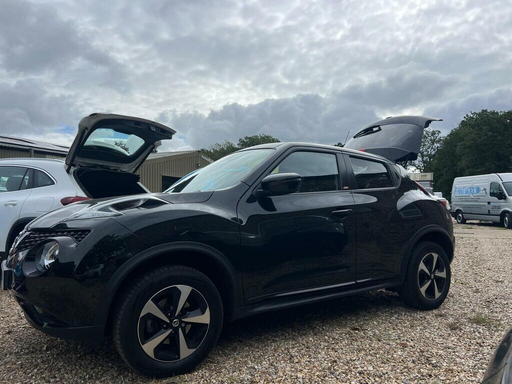 Nissan Juke 1.6 Bose Personal Edition Xtron Euro 6 Black #2