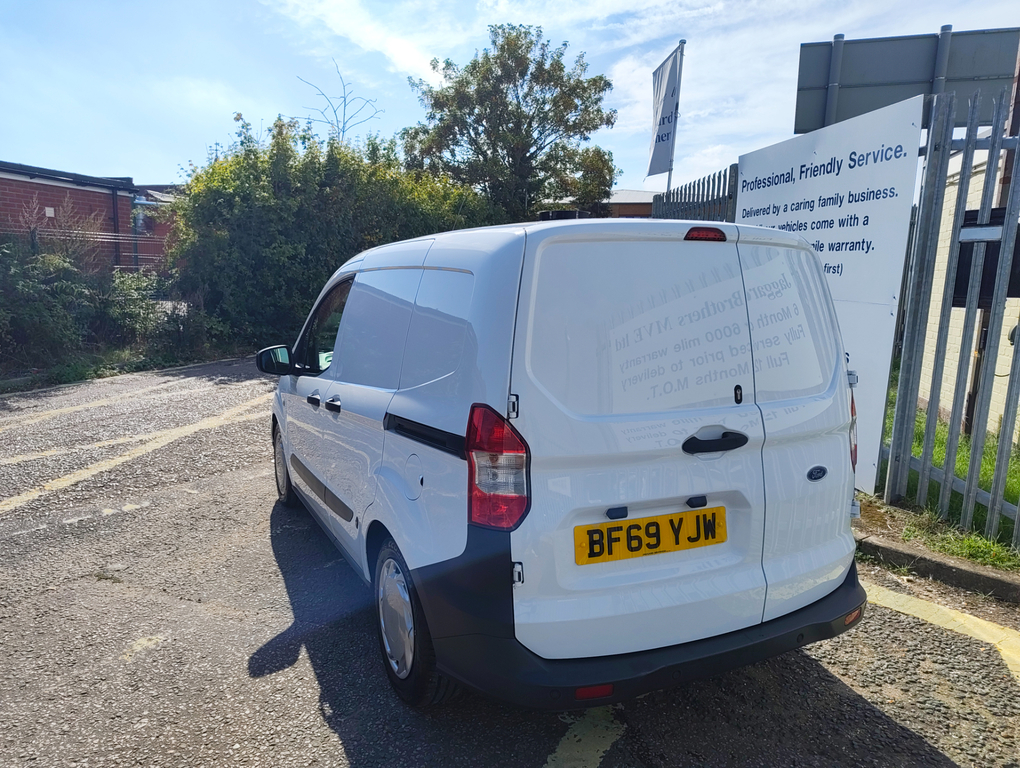 Ford Transit Courier Trend Tdci White #2