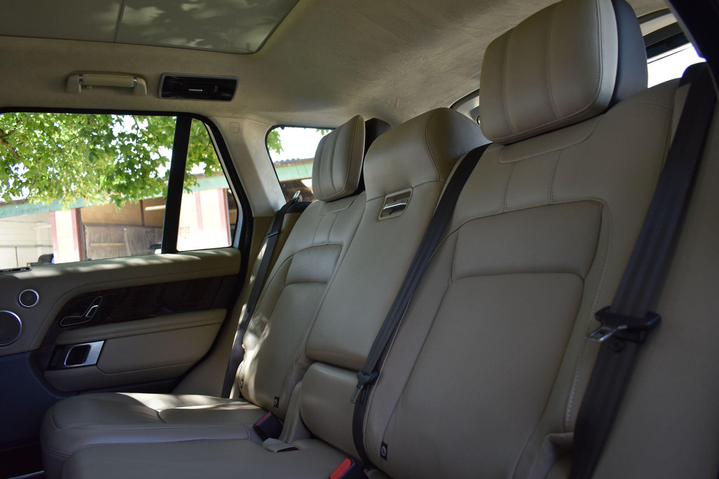 Land Rover Range Rover 2.0L Westminster Black P400e 4Wd Black #35