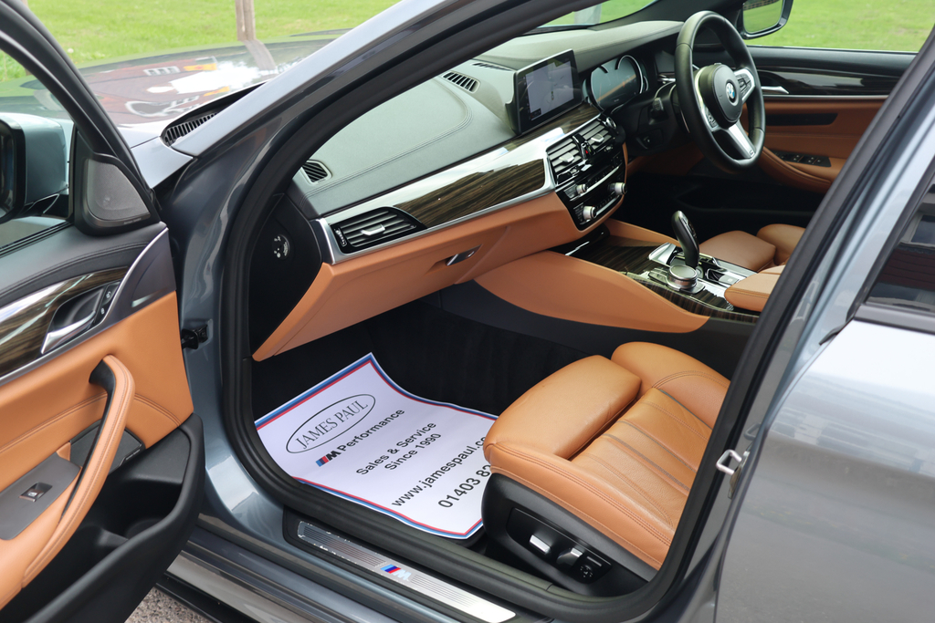 BMW 5 Series 520D M Sport Black #35