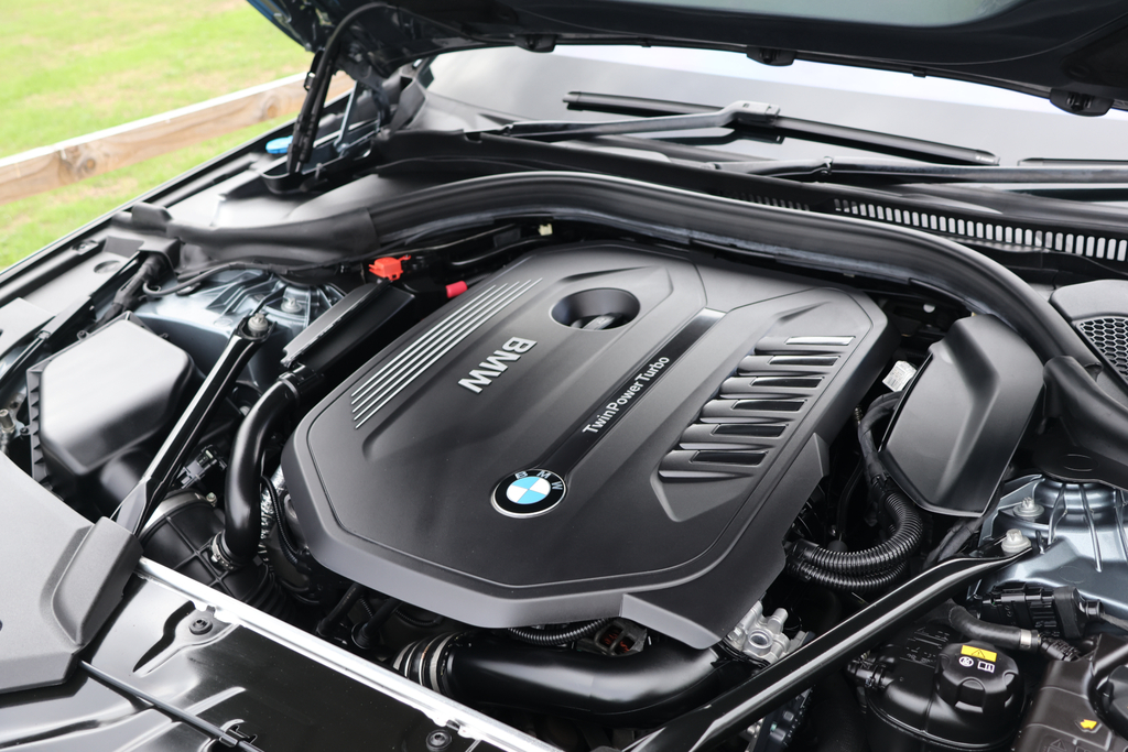 BMW 5 Series 520D M Sport Black #33
