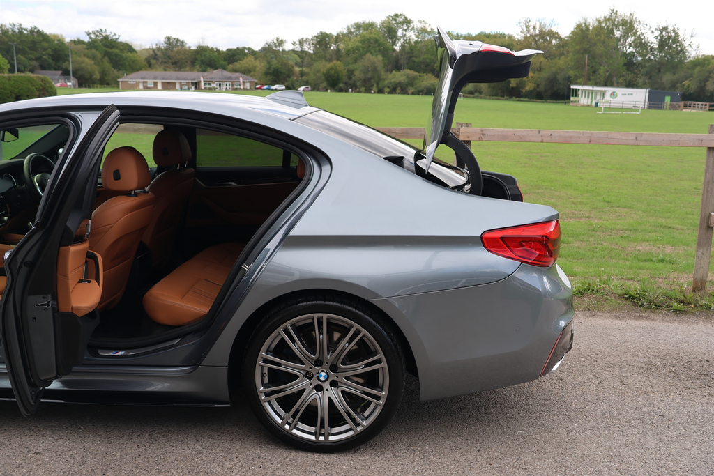 BMW 5 Series 520D M Sport Black #21