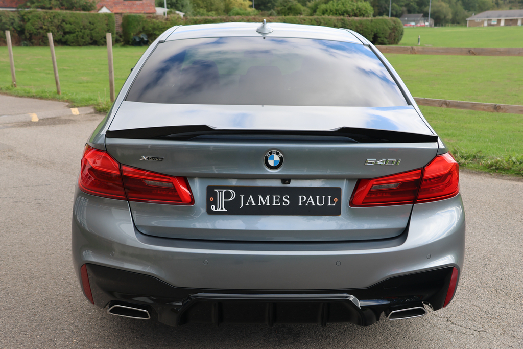 BMW 5 Series 520D M Sport Black #34