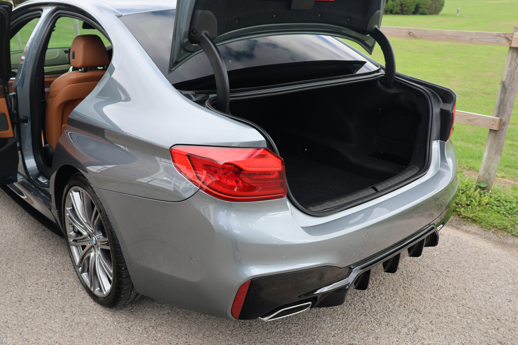 BMW 5 Series 520D M Sport Black #28