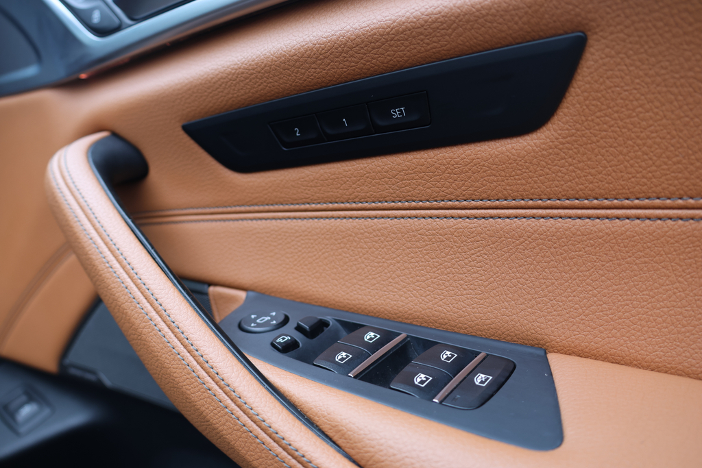 BMW 5 Series 520D M Sport Black #16