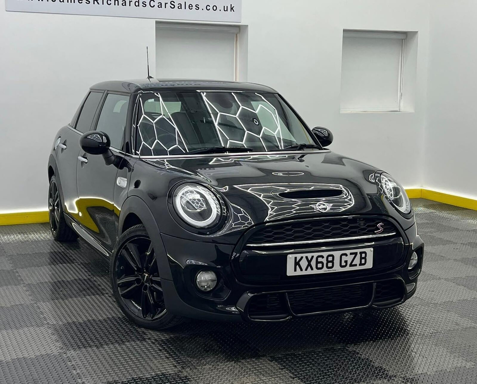 2018 Mini Hatch