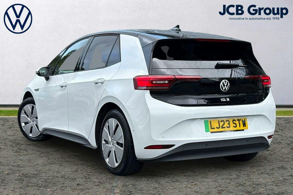 Volkswagen ID.3 Pro Performance 58Kwh Family Hatchback Electri White #3