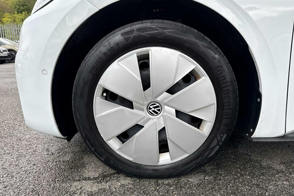 Volkswagen ID.3 Pro Performance 58Kwh Family Hatchback Electri White #5