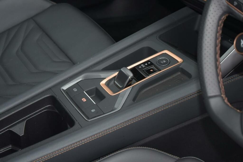 Cupra Formentor V2 Tsi 150Ps 7 Speed Dsg Suv Black #15