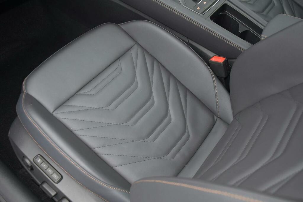 Cupra Formentor V2 Tsi 150Ps 7 Speed Dsg Suv Black #38