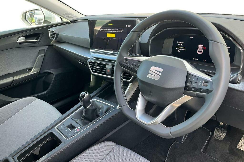 Seat Leon 1.5 Tsi Se Hatchback White #6