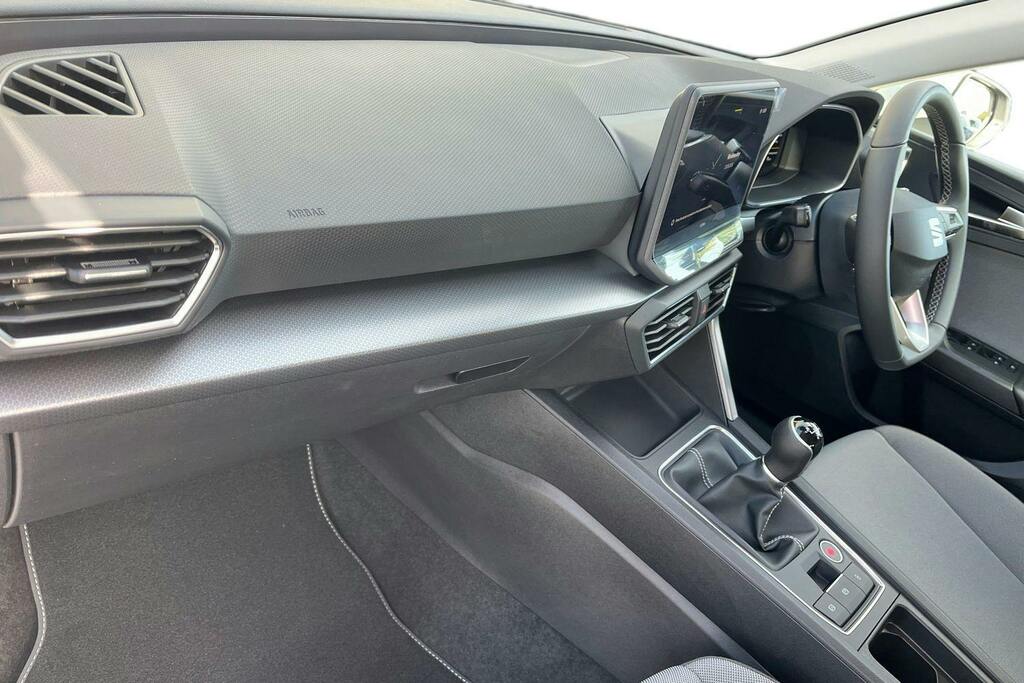 Seat Leon 1.5 Tsi Se Hatchback White #2