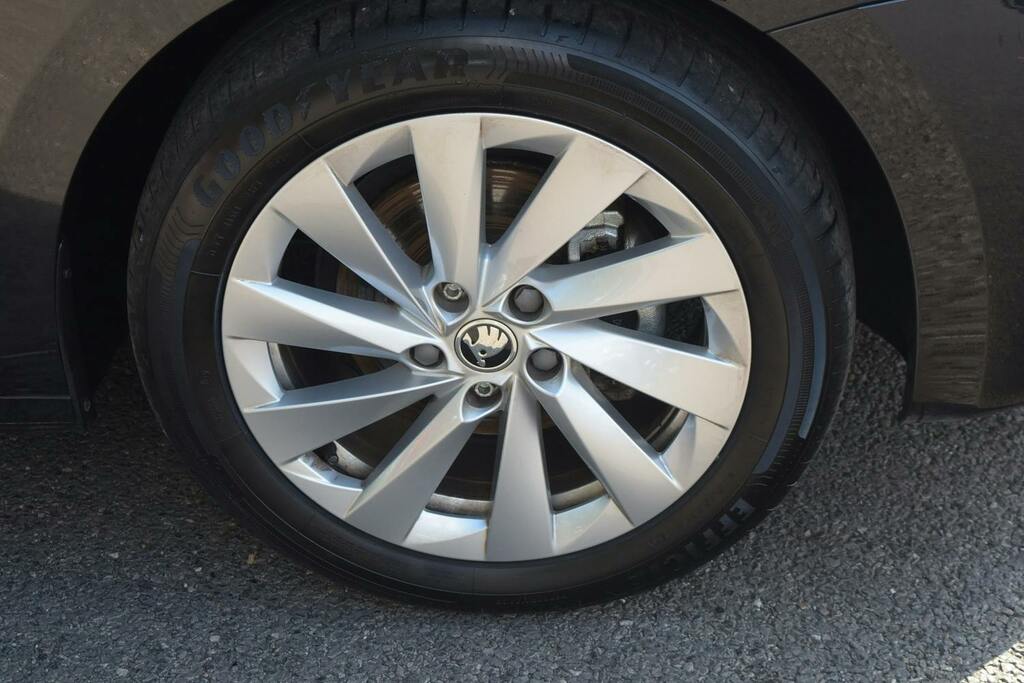 Skoda Octavia 1.5 Tsi Act Se L Hatchback Black #5