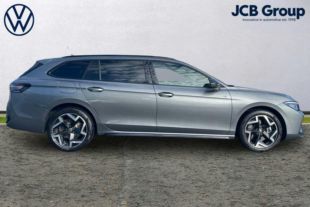 Volkswagen Passat 1.5 Tsi Ehybrid 19.7Kwh R-line Estate P Grey #4
