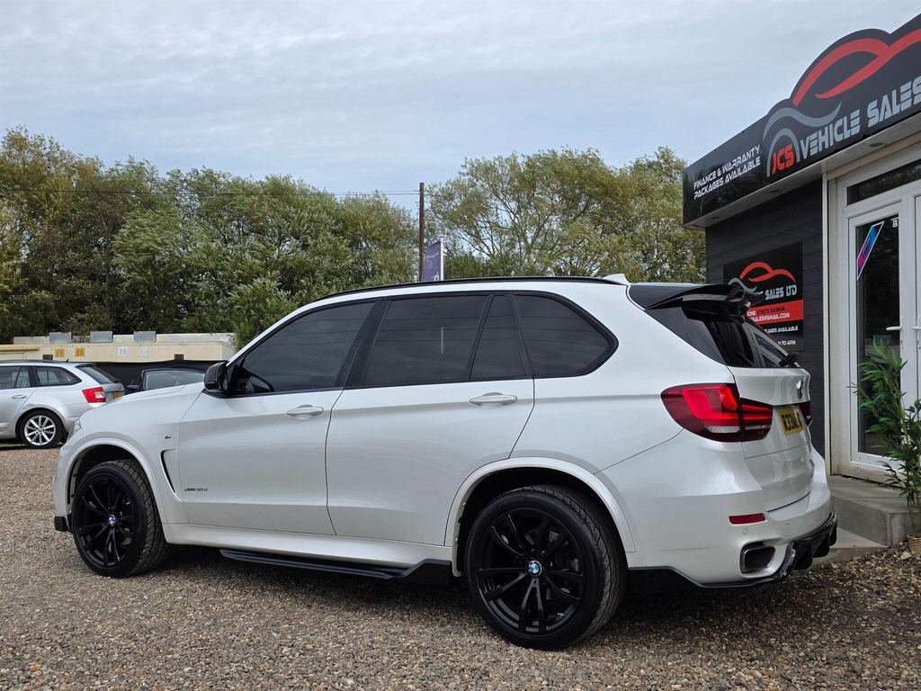BMW X5 Xdrive40d M Sport White #10