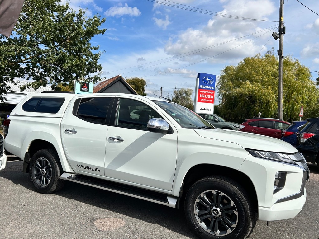 Mitsubishi L200 Double Cab Di-d 150 Warrior 4Wd White #3