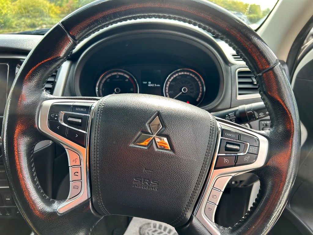 Mitsubishi L200 2019 2.4 Di-d 4Wd Barbarian Dcb 178 Bhp Blue #10