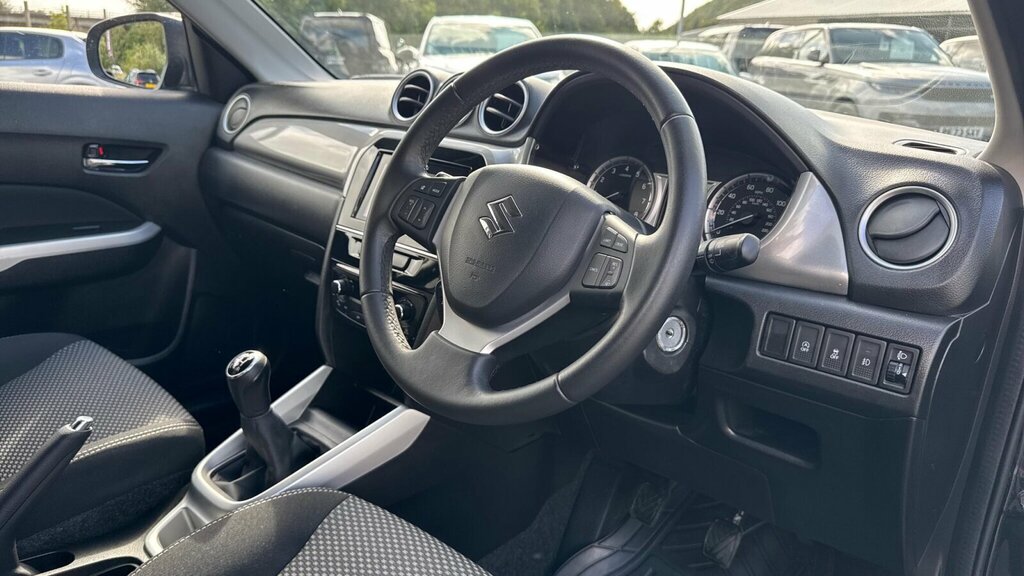 Suzuki Vitara 1.4 Boosterjet Mhev 109 Ultra White #16