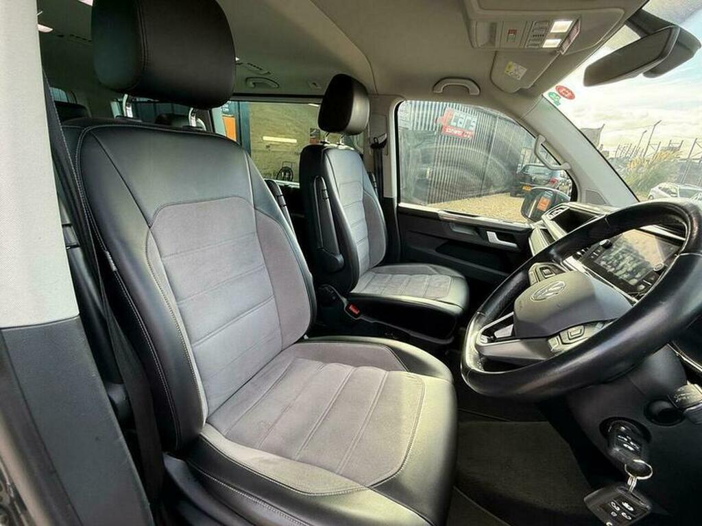 Volkswagen Caravelle Caravelle Executive Tdi S-a Black #20