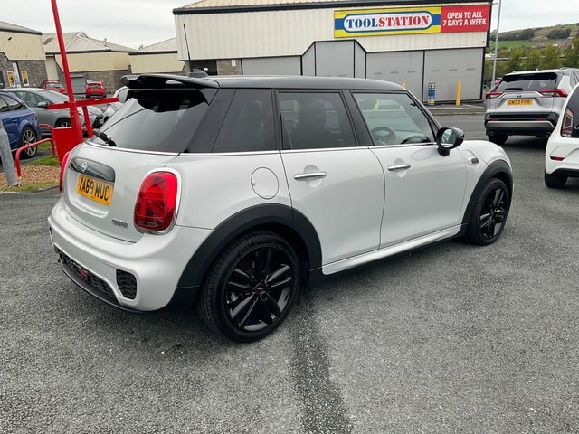 Mini Hatch 1.5 Cooper Sport Hatchback Euro Silver #4