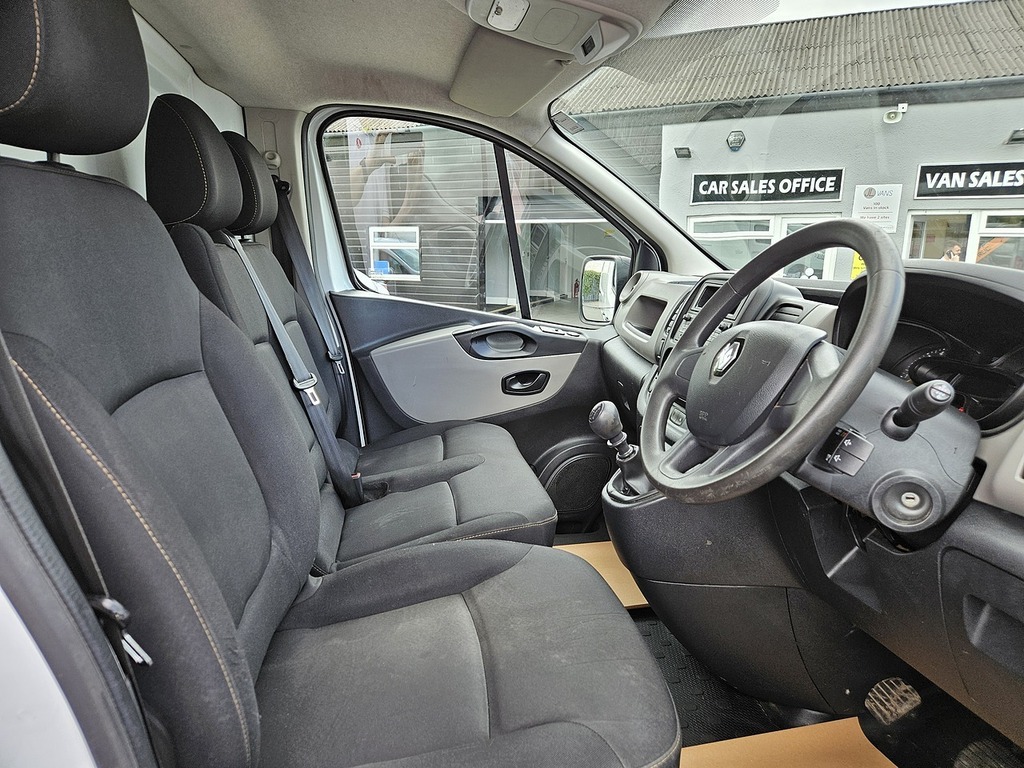 Renault Trafic Dci Energy 30 Business L2h1 Euro 6 120Ps Ac 2021 White #2
