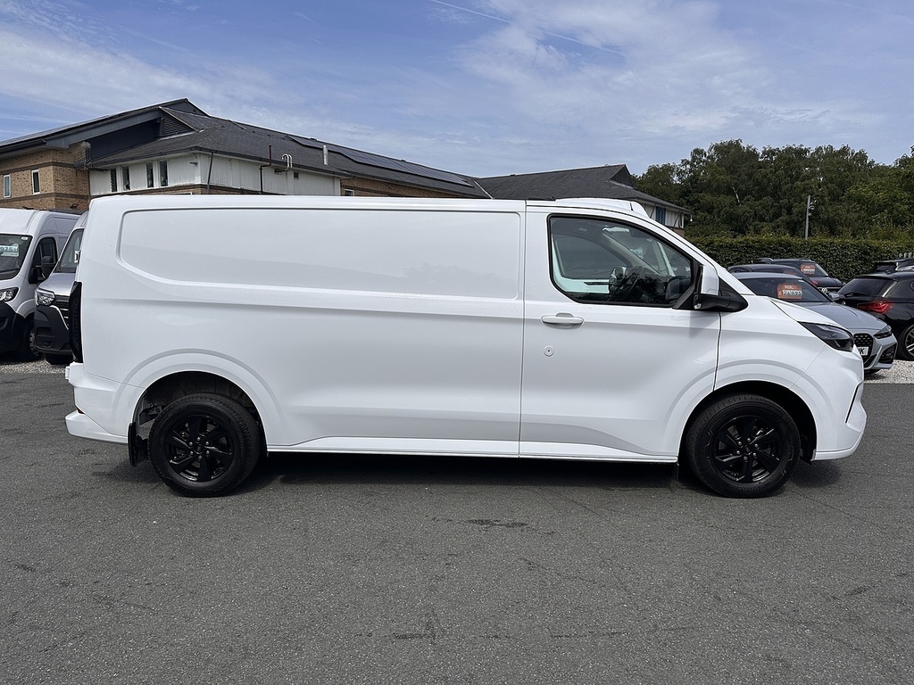 Ford Transit Custom 280 Ecoblue Limited L2 H1 Euro 6 136Ps 2024 U2967 White #4