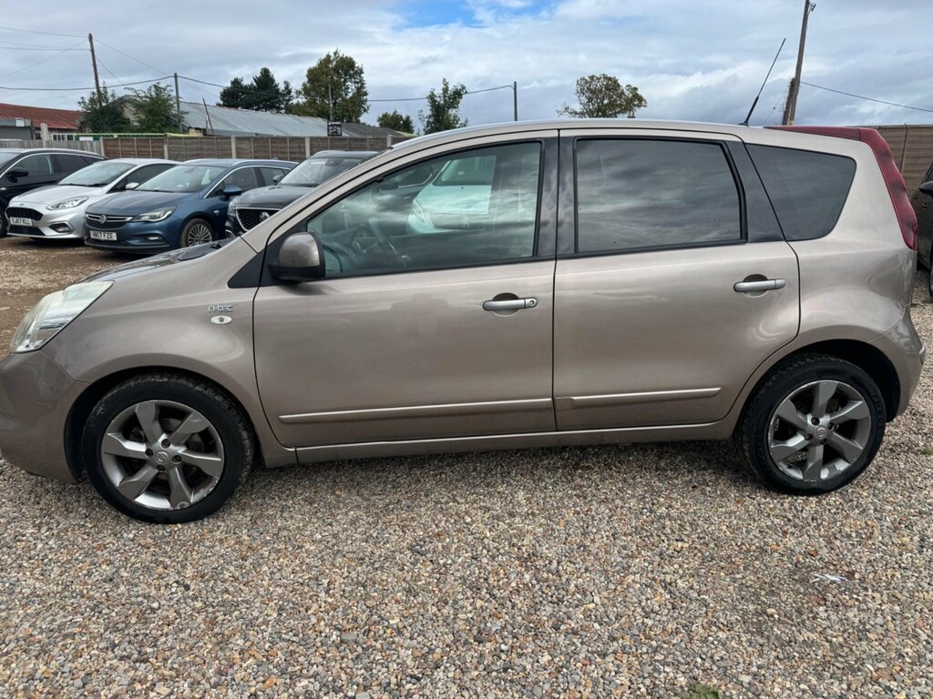 Nissan Note 1.6 16V N-tec Euro 5 Beige