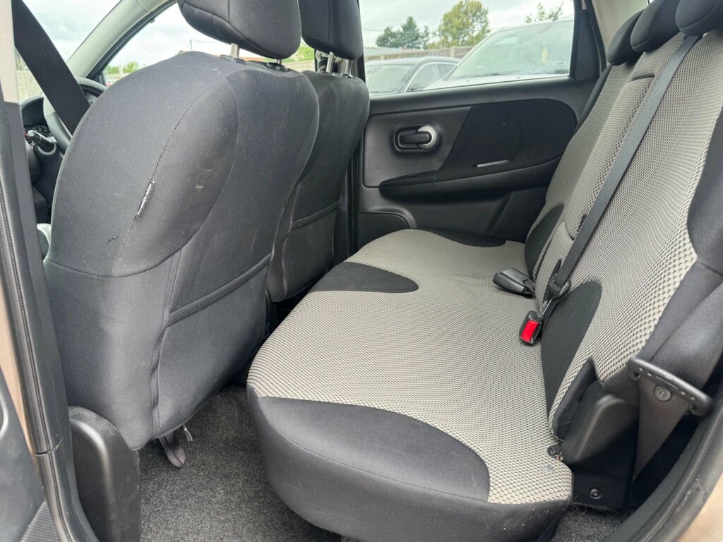 Nissan Note 1.6 16V N-tec Euro 6 Only 26,000 Miles 2 Black #19