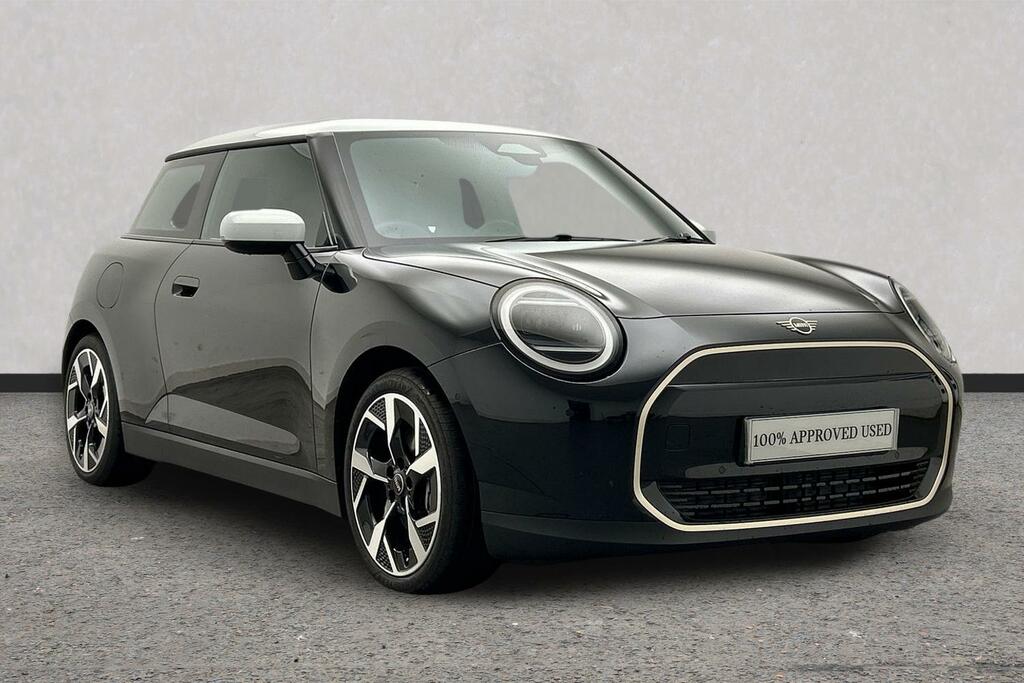 Mini Hatch Cooper E Black