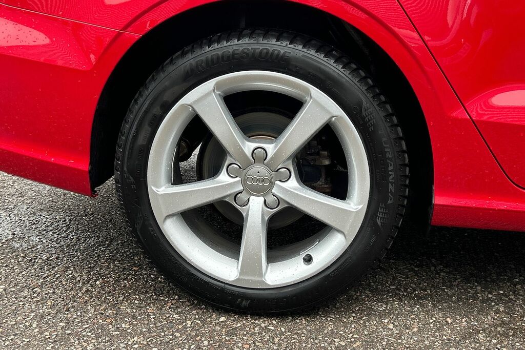Audi A3 Sport 1.4 Tfsi Cylinder On Demand 150 Ps 6-Speed Red #5