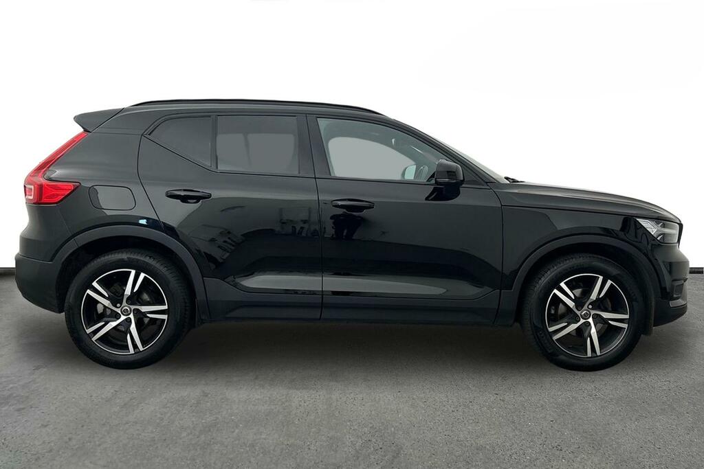 Volvo XC40 R-design, T3 Black #4